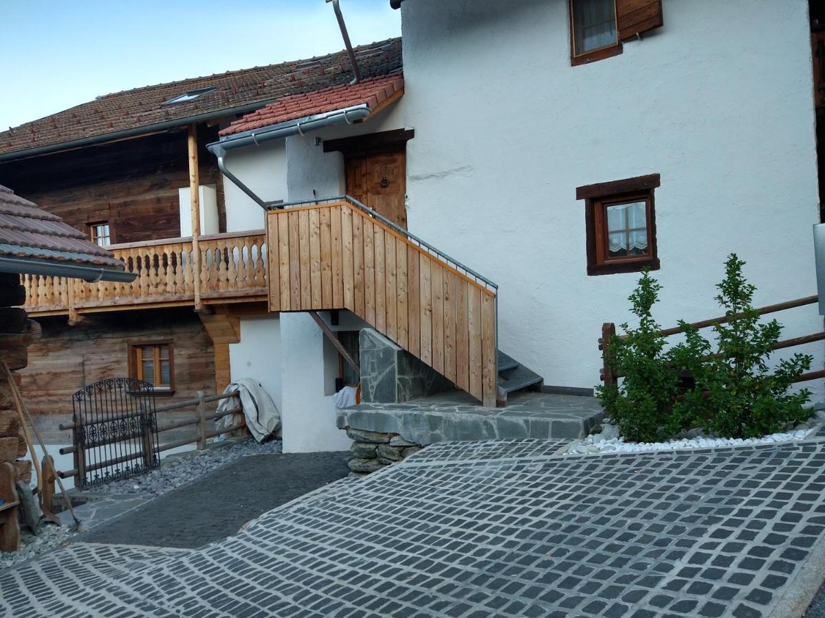 Patrimoine La Lay Vex Exterior photo